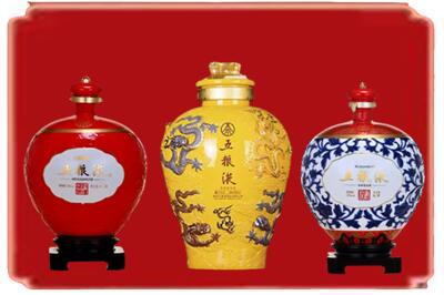 包头市石拐烟酒回收五粮液各种摆件.jpg